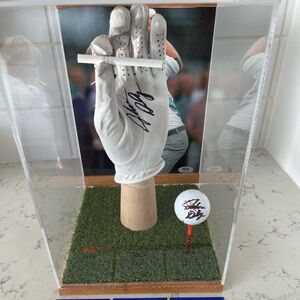 John Daly Ultimate Autograph Display